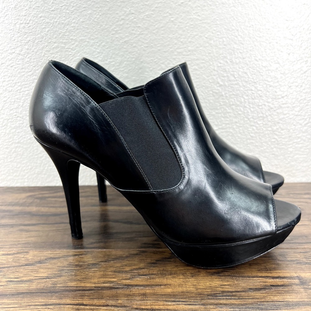 Vera Wang Lavender Peep Toe Heel Booties Womens 9.5 Y2K 2000's Chic Cocktail